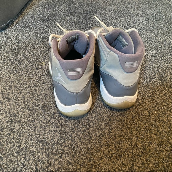 Men cool greys Jordan 11 - Picture 8 of 9